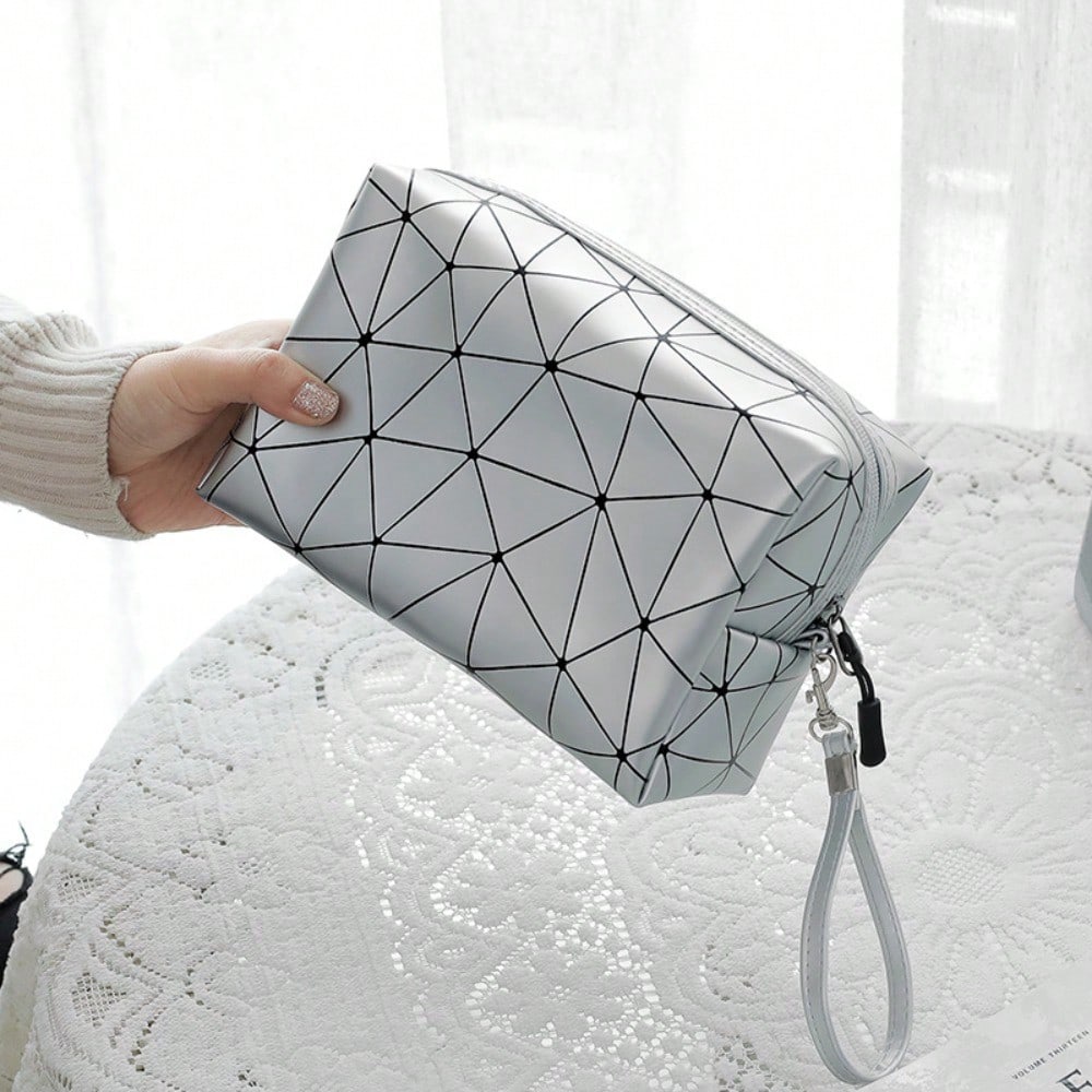 Geometric Luminous Makeup Bag  - Tech Accessories Travel Organizer Pouch ulasan dan harga