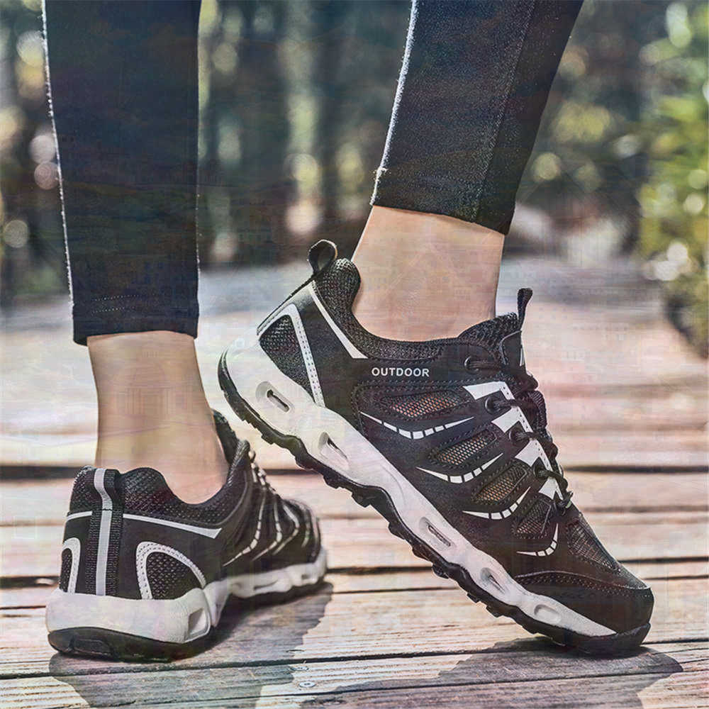 Sumer Round Tip Silver Sneaker - Tech Accessories Store ulasan dan harga